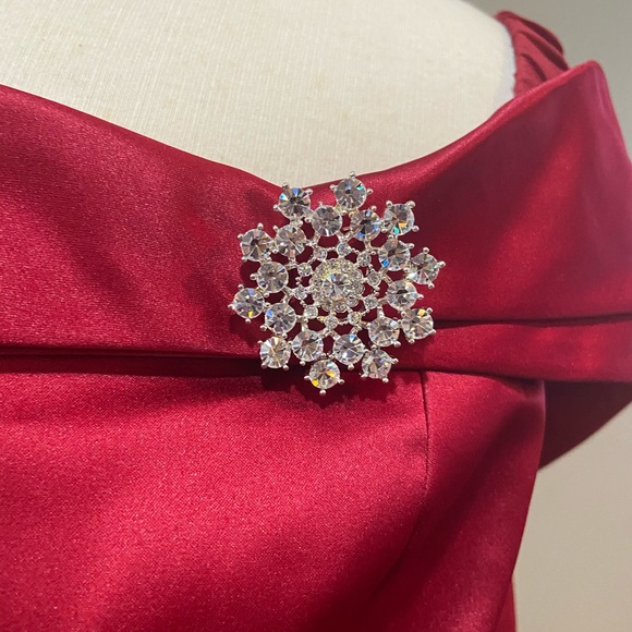 3 for $75! Red (Berry) Satin Dress Size 12 - Picture 2 of 7